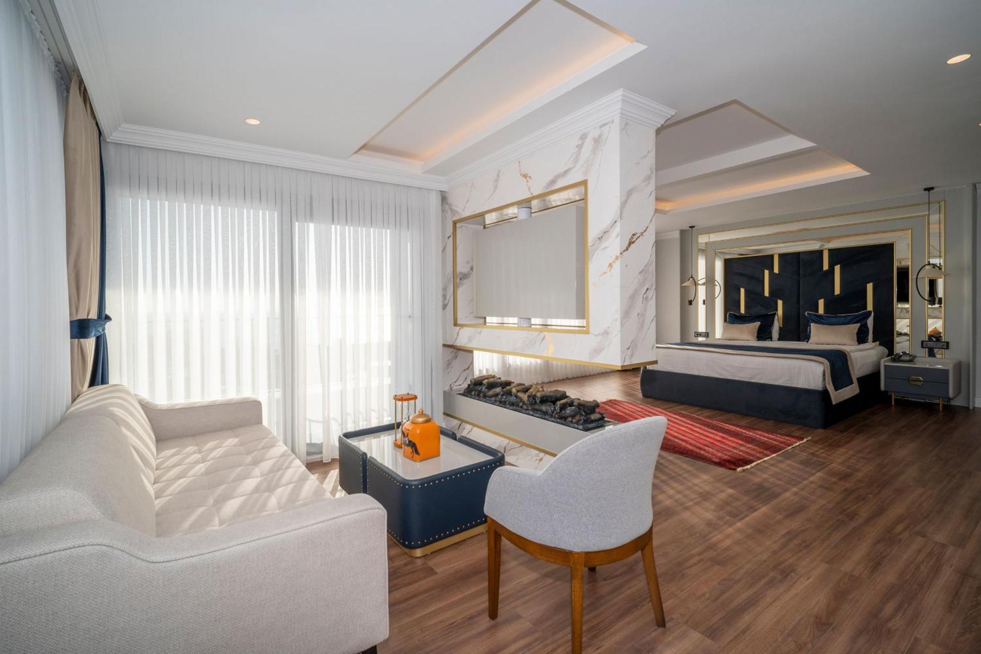 The Byzantium & Otel 4*